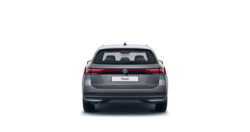 Volkswagen Passat cena 184000 przebieg: 10, rok produkcji 2024 z Słupsk małe 46